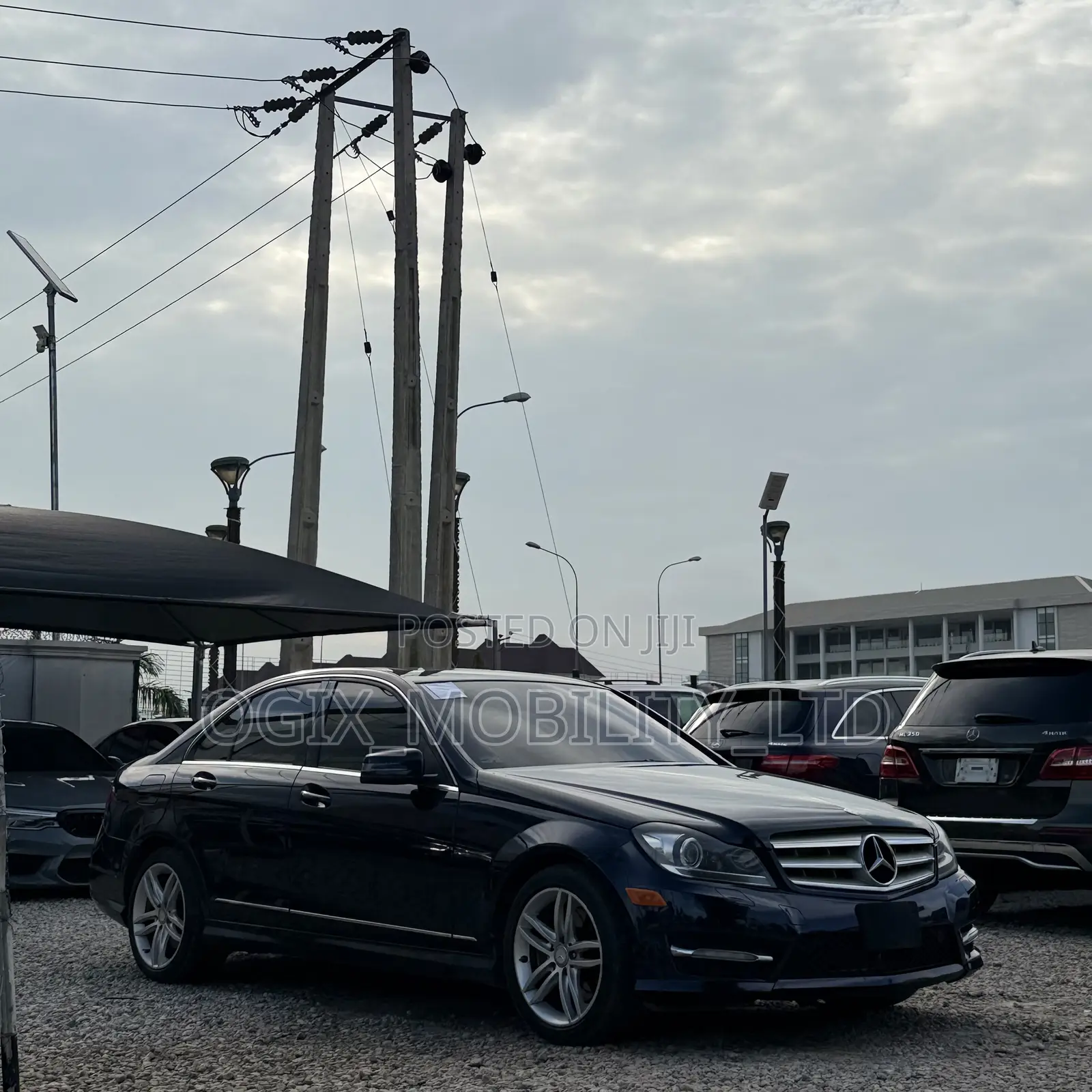 Mercedes-Benz C300 2013 Blue