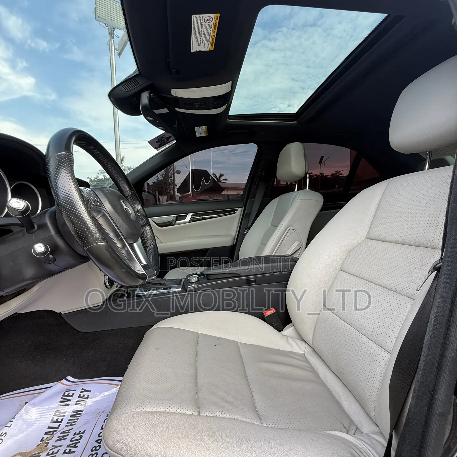 Mercedes-Benz C300 2013 Blue