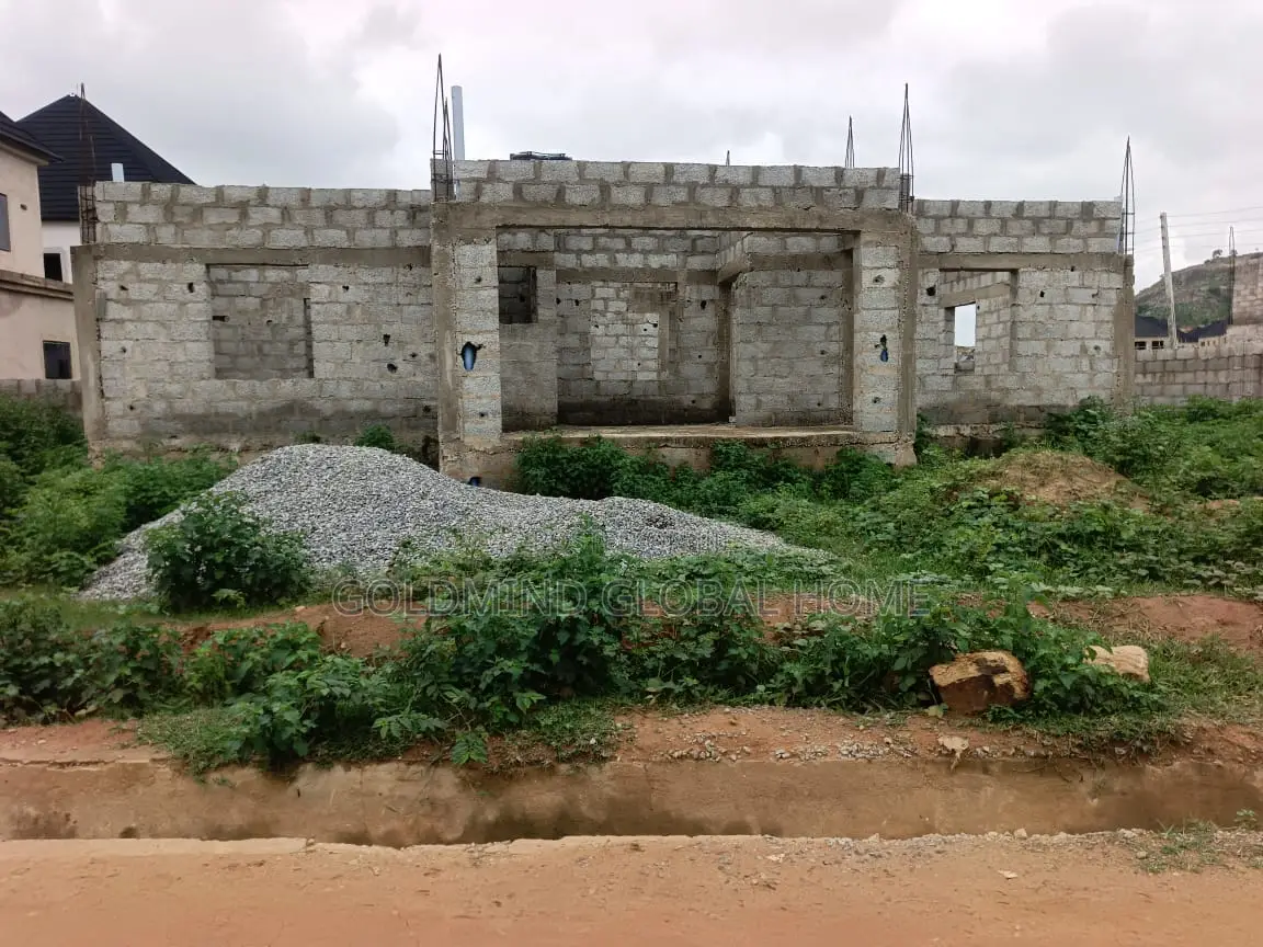 5bdrm Duplex in Seman Estate, Sabon Lugbe for sale
