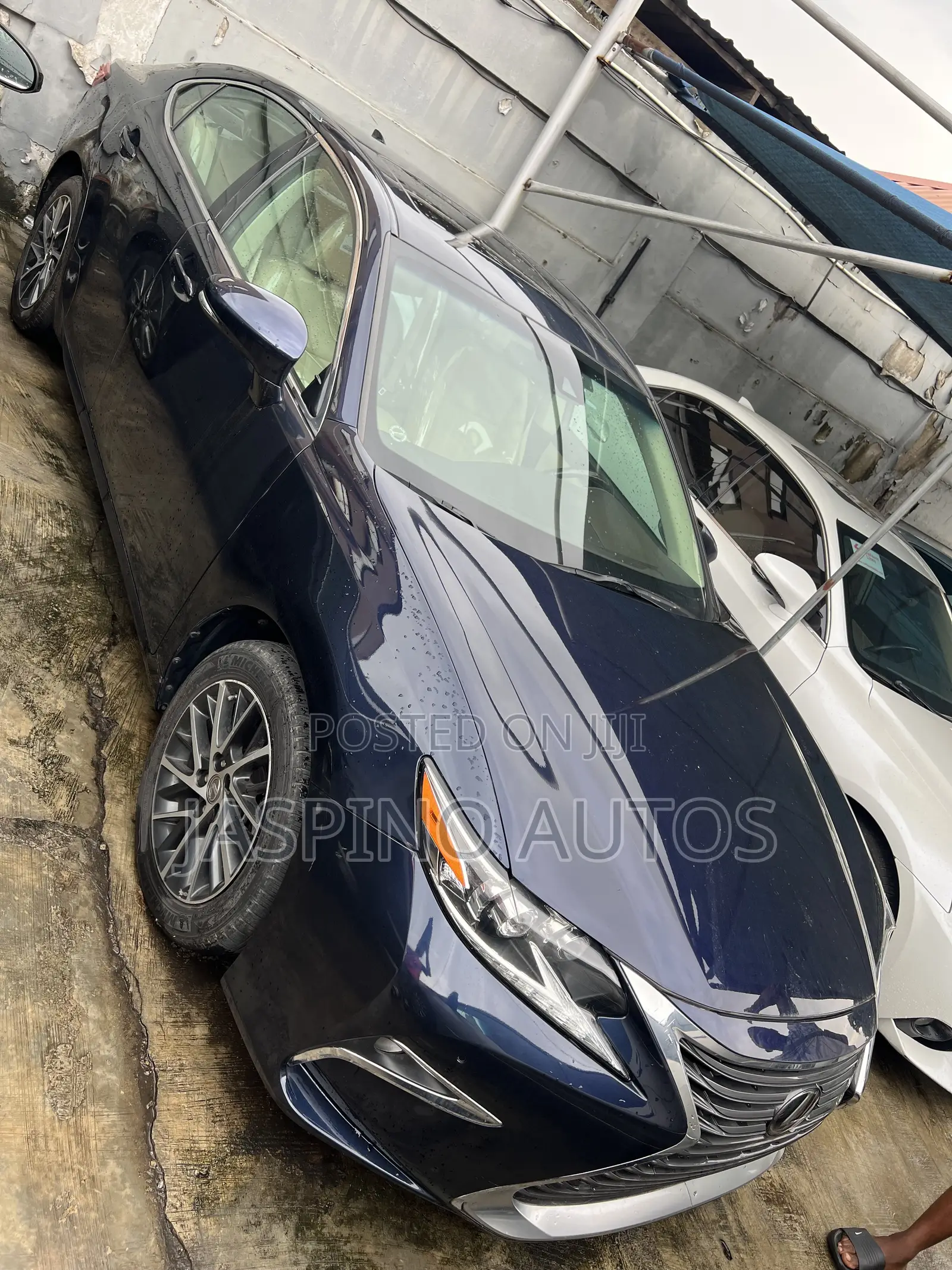 Lexus ES 2018 Blue