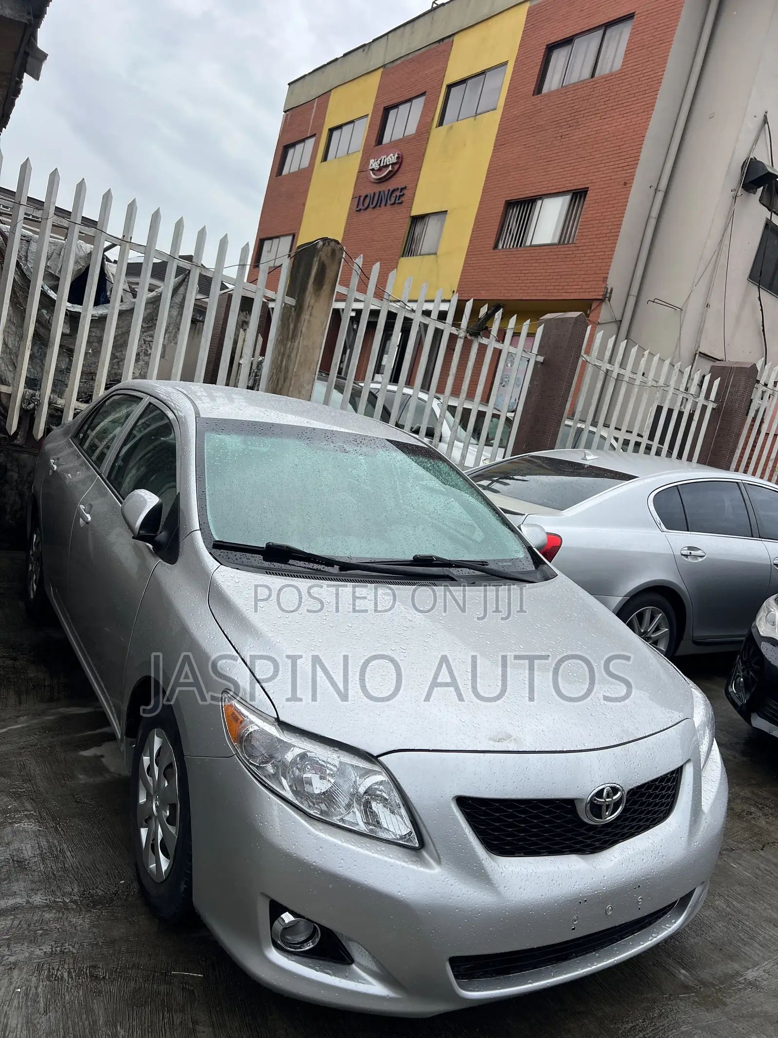 Toyota Corolla 2010 Silver