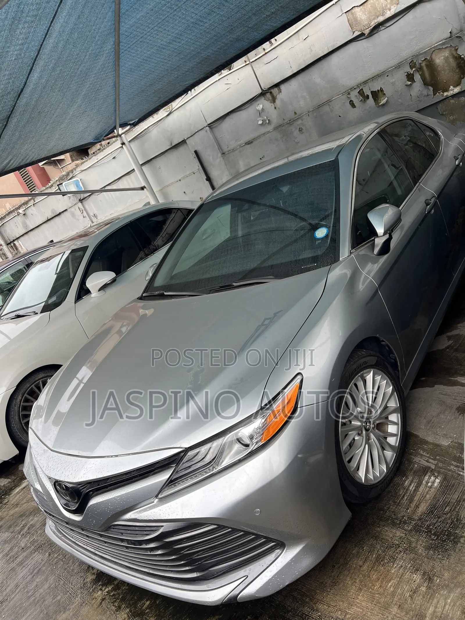 Toyota Camry 2018 Silver