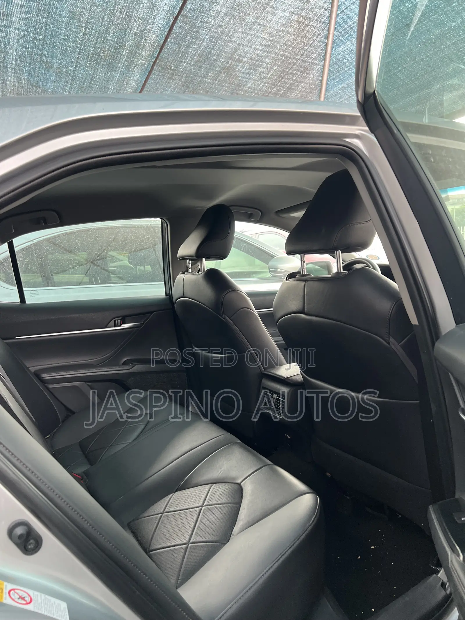 Toyota Camry 2018 Silver