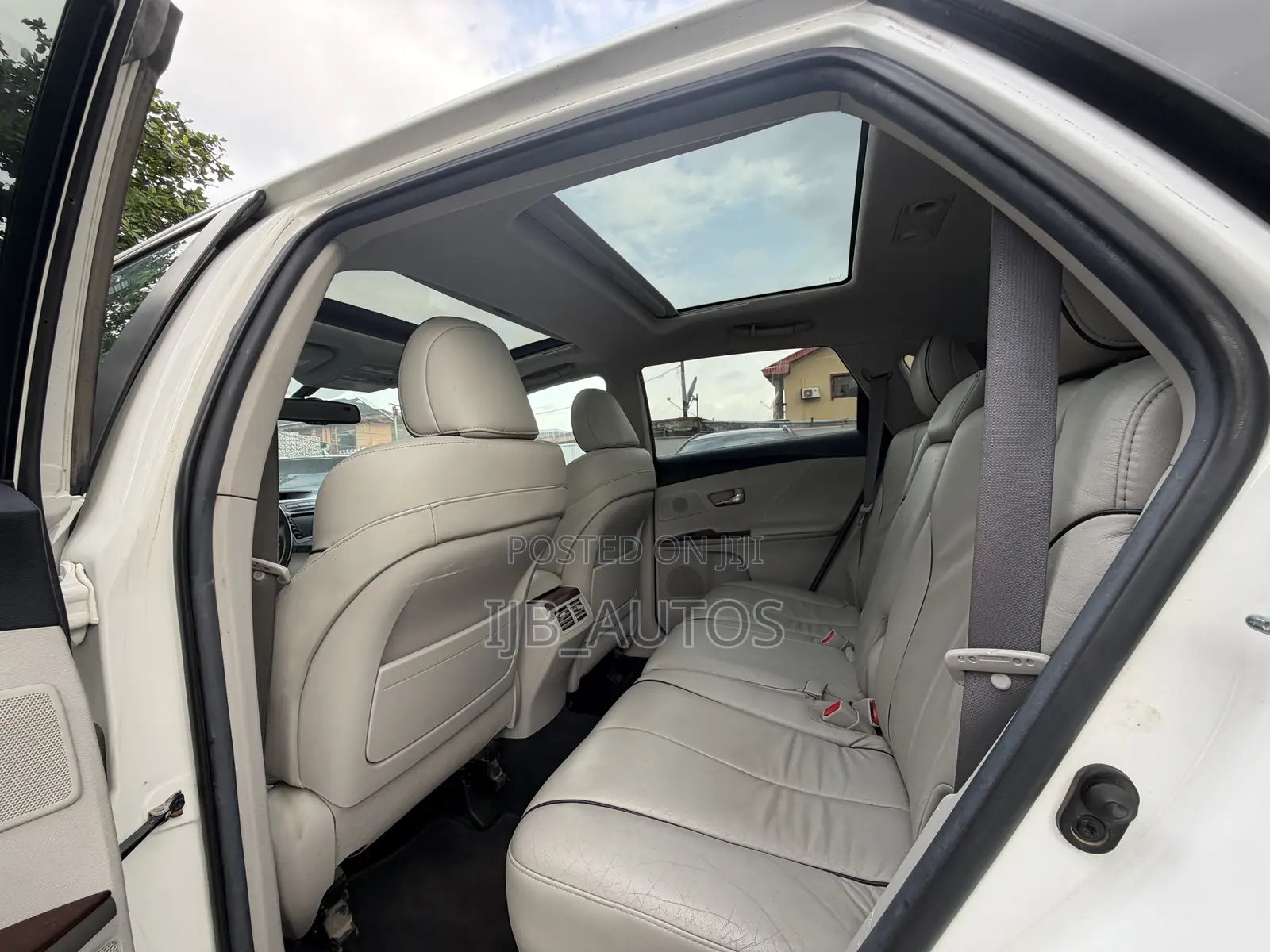 Toyota Venza V6 AWD 2011 White