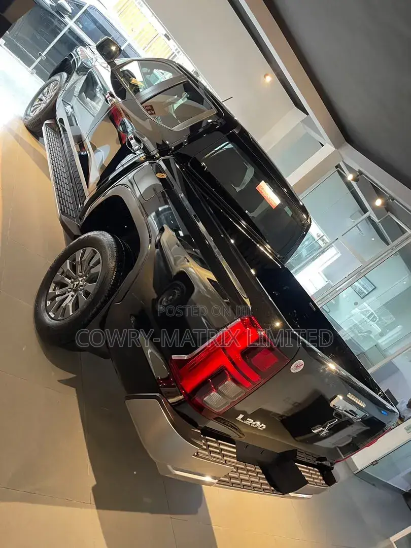 New Mitsubishi L200 2025 Black