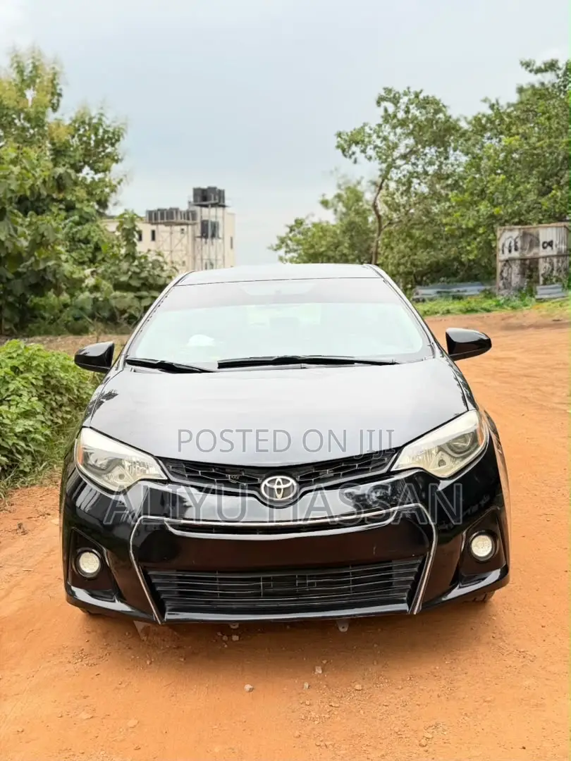 Toyota Corolla 2014 Black
