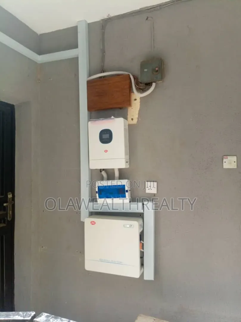 2bdrm Block of Flats in Iwo Road for rent