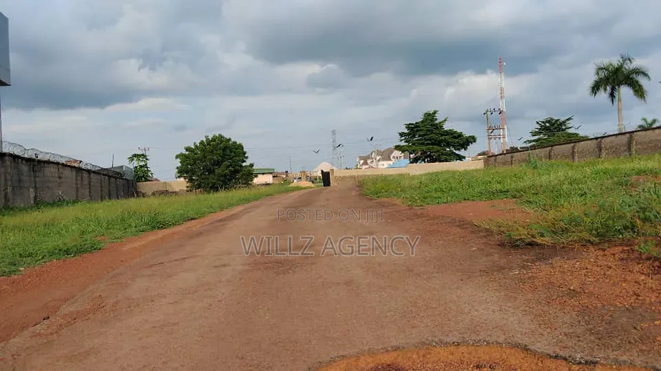 6 Plots of Land on a Major Road