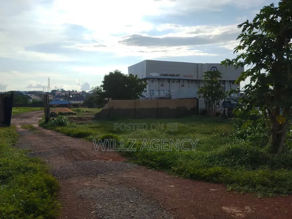 6 Plots of Land on a Major Road