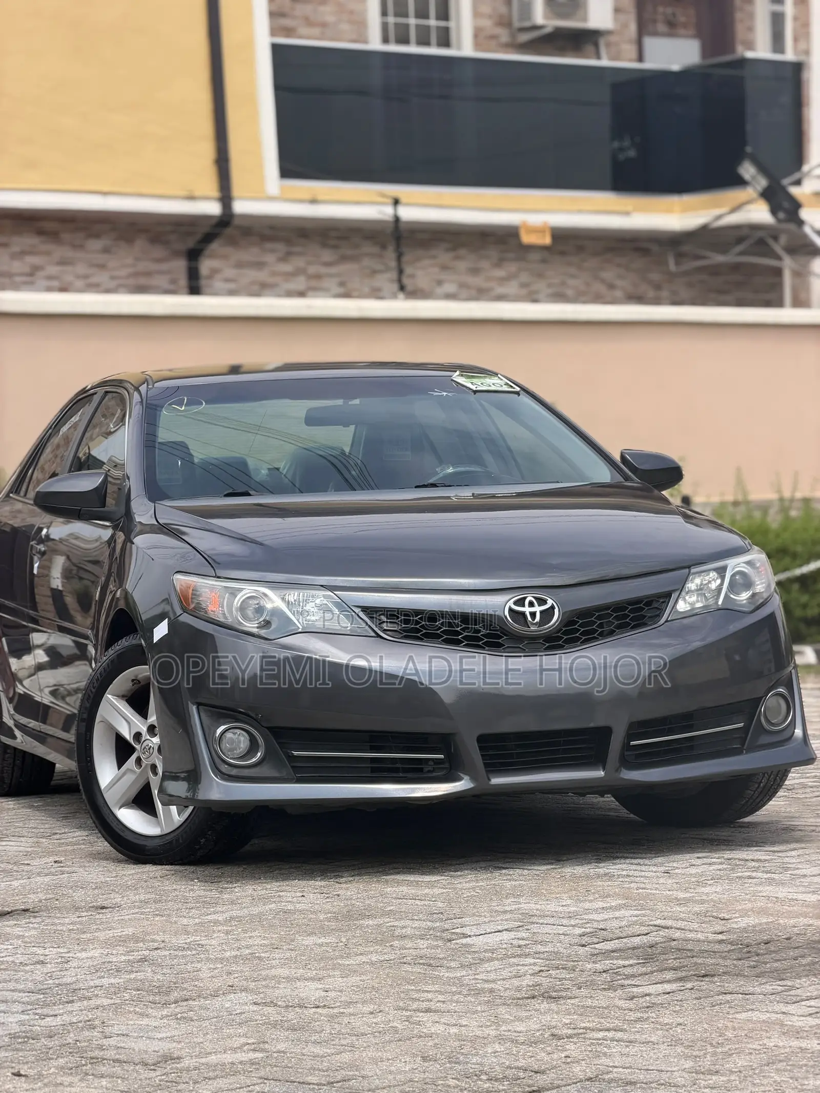 Toyota Camry SE 4dr Sedan (2.5L 4cyl 6A) 2014 Gray