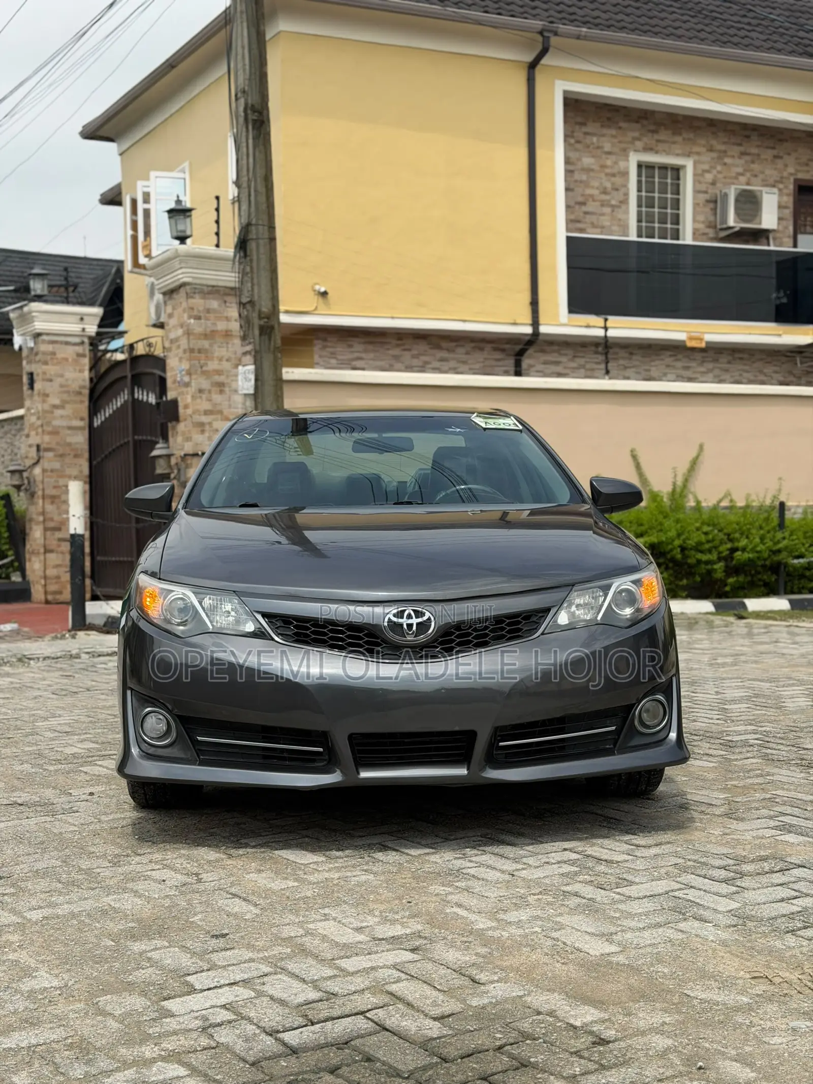 Toyota Camry SE 4dr Sedan (2.5L 4cyl 6A) 2014 Gray