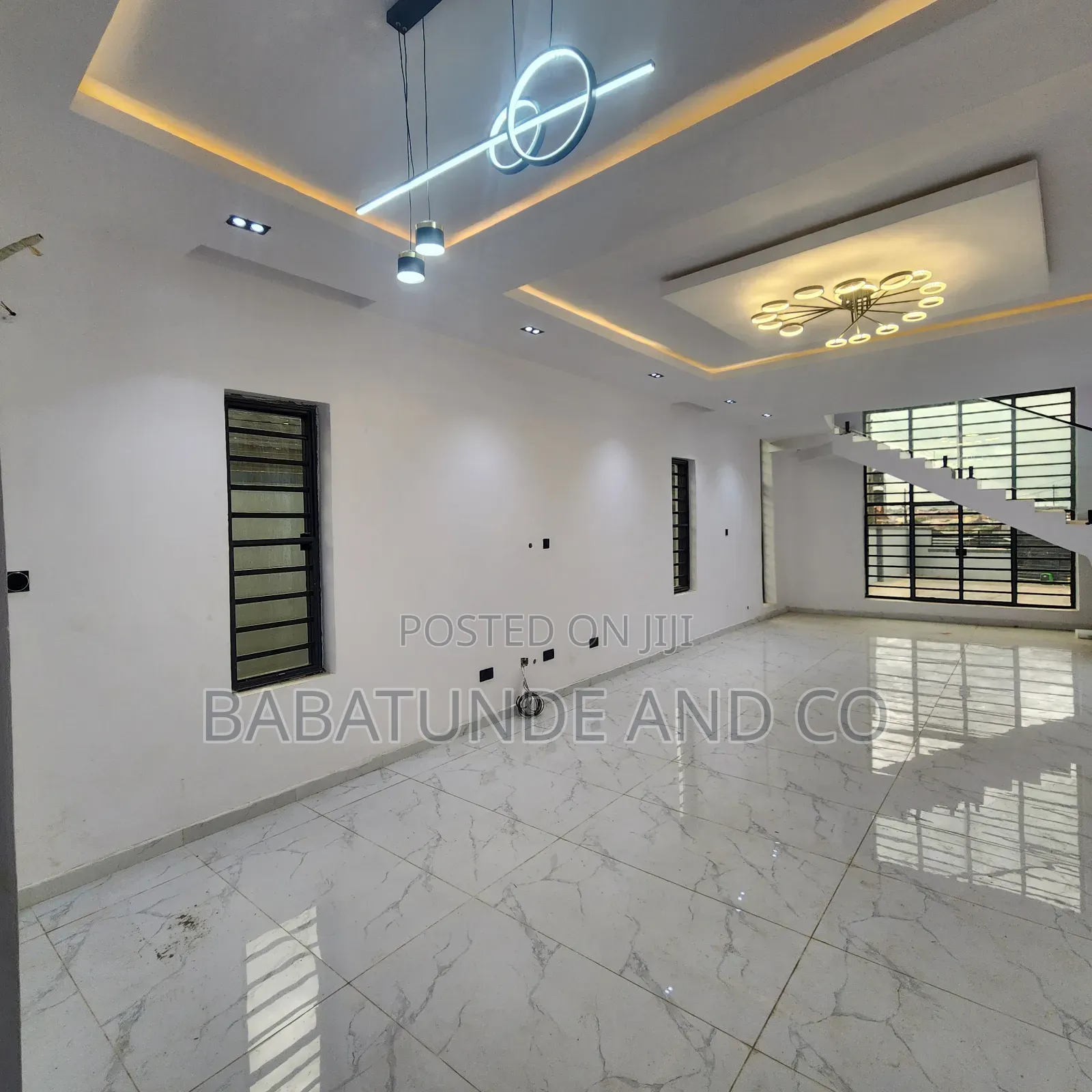 4bdrm Duplex in Akobo for sale
