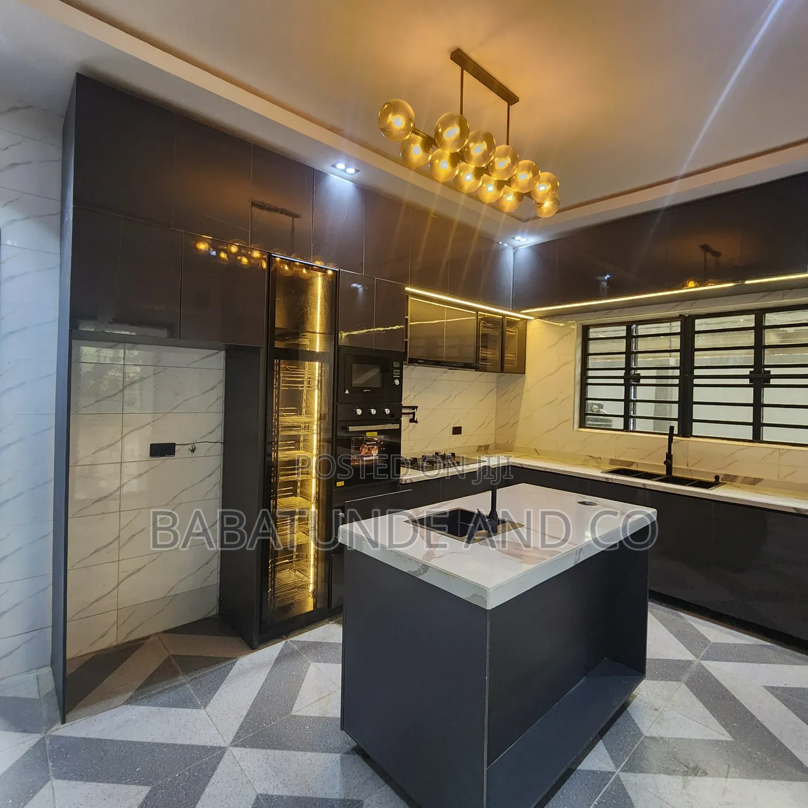 4bdrm Duplex in Akobo for sale