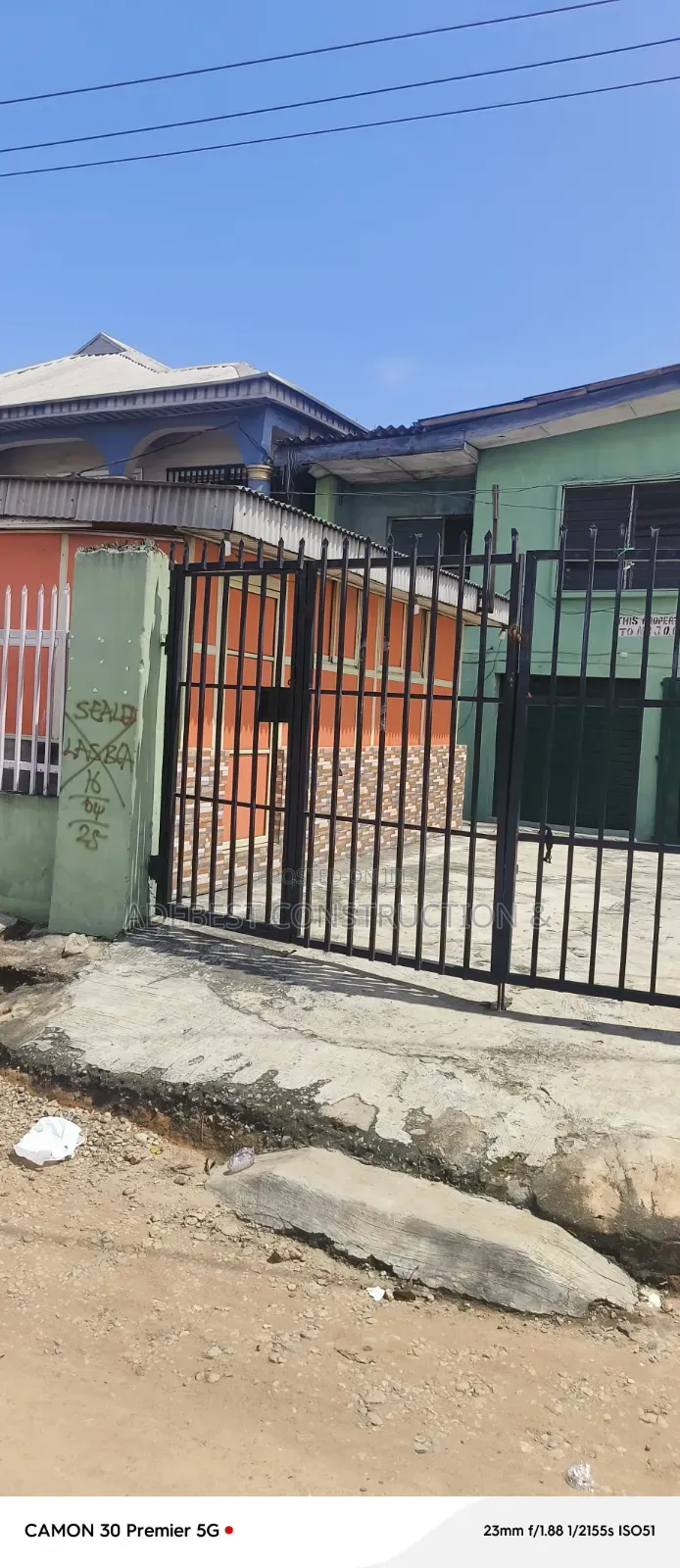 2bdrm Block of Flats in New Garage / Ojota for sale