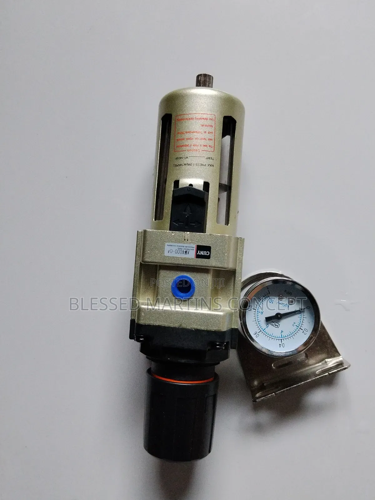 1/2" Pneumatic Air Filter and Pressure Regulator