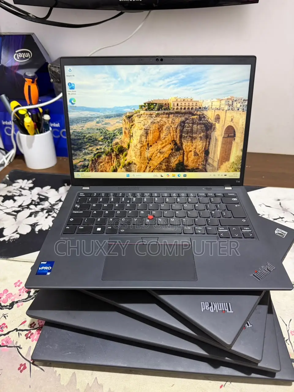 New Laptop Lenovo ThinkPad T14 G4 16GB Intel Core i5 SSD 256GB