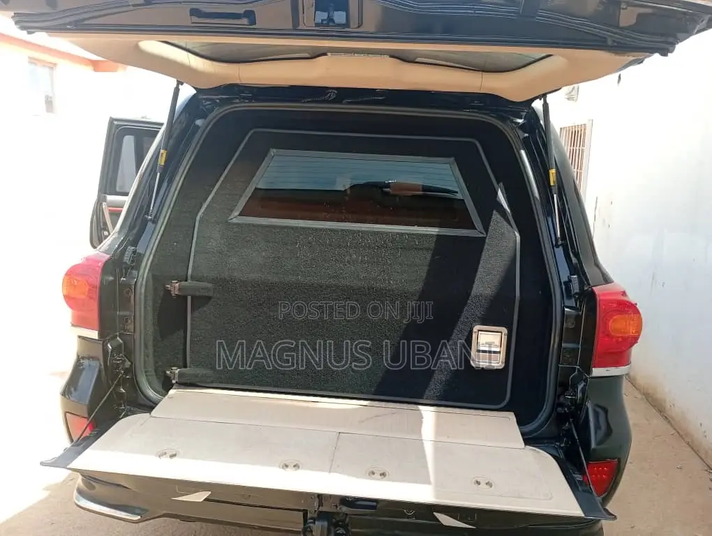 Toyota Land Cruiser 4.5 V8 VXR 2015 Black