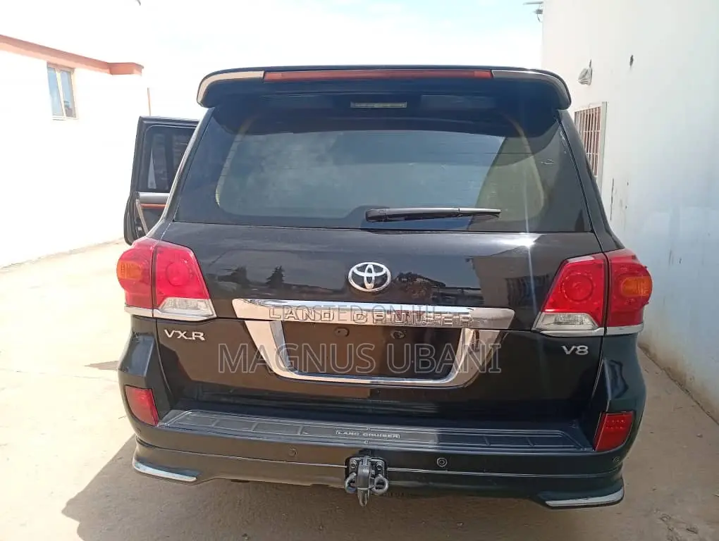 Toyota Land Cruiser 4.5 V8 VXR 2015 Black
