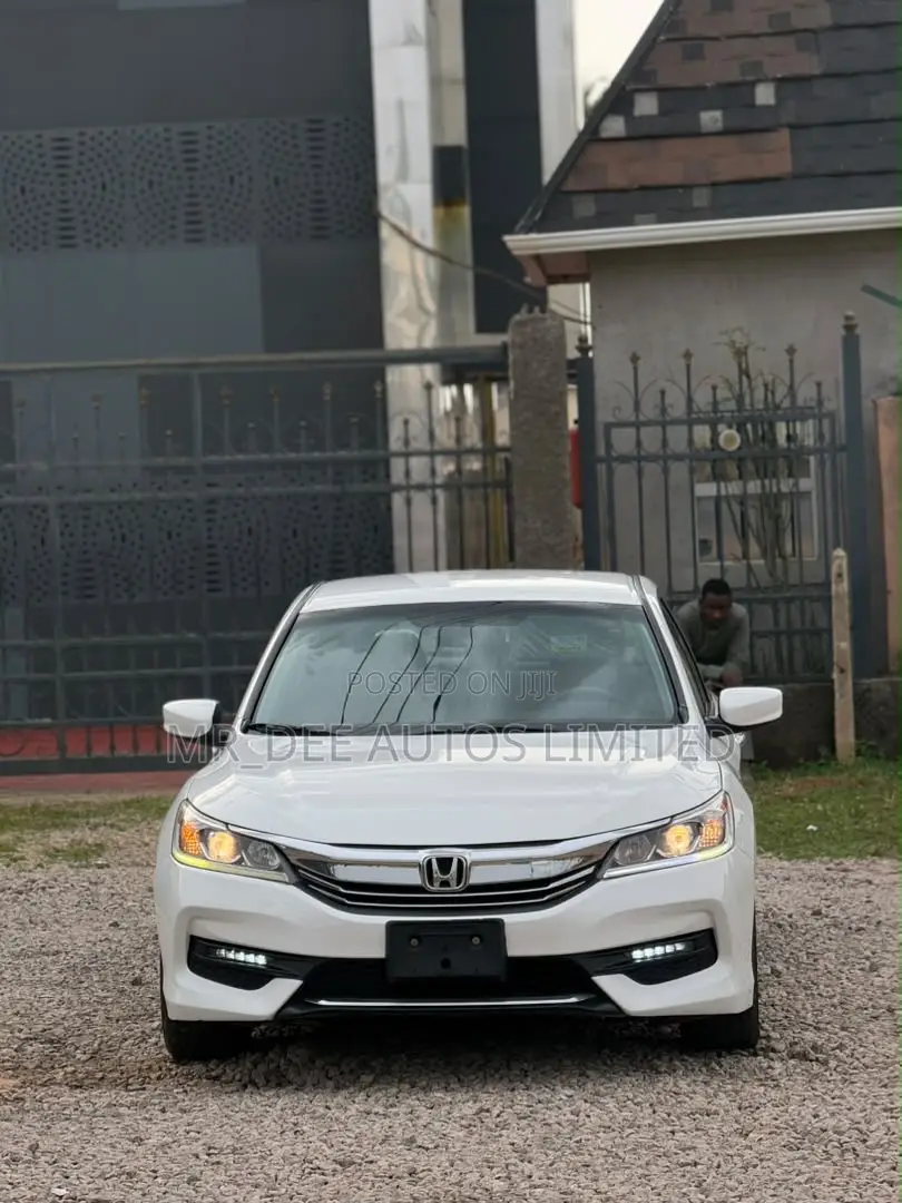 Honda Accord Sport 4dr Sedan FWD (2.4L 4cyl 2A) 2017 White