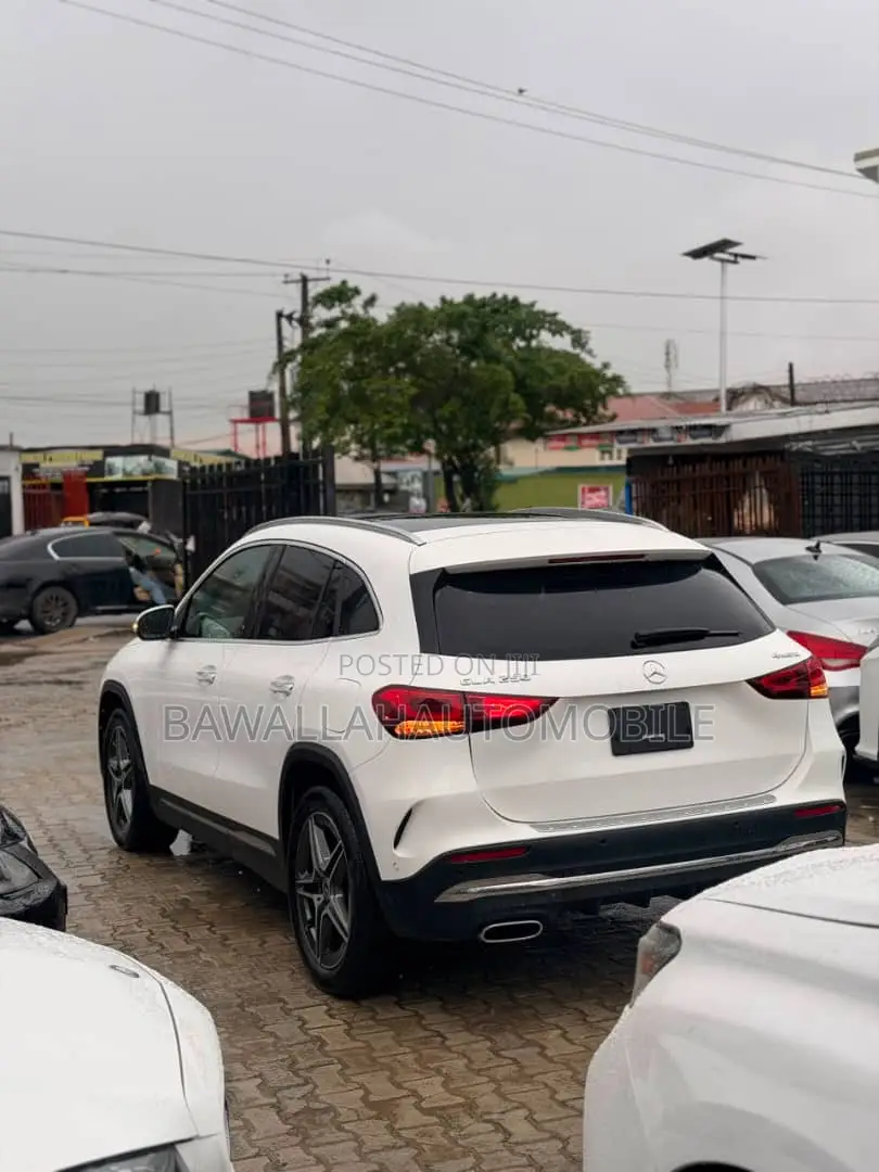 Mercedes-Benz GLA 250 2021 White