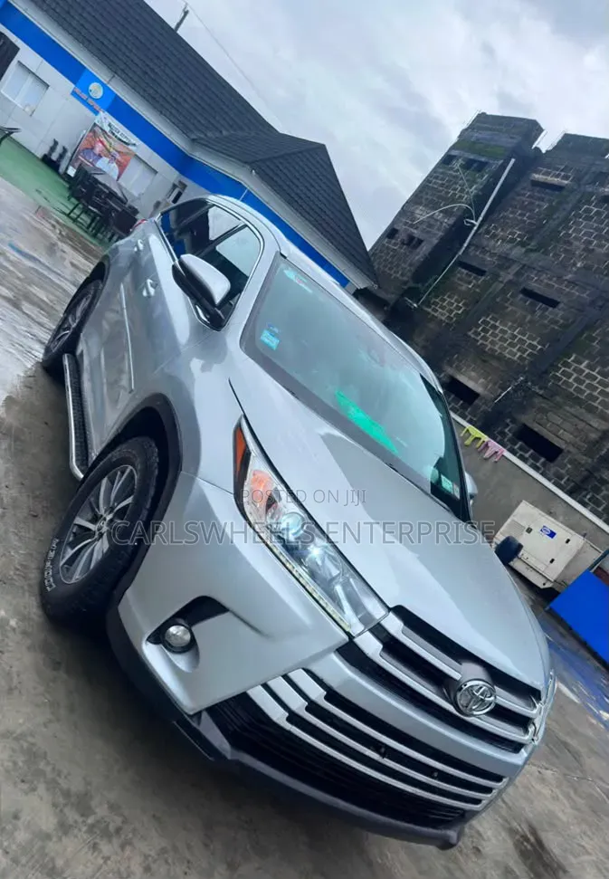 Toyota Highlander 2017 Silver