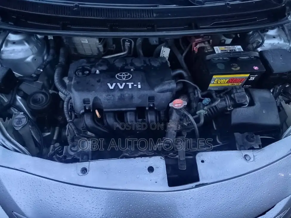 Toyota Yaris 2009 Silver