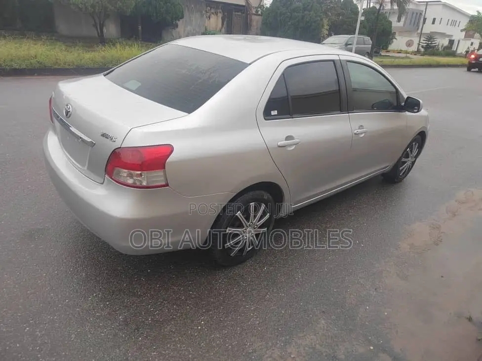 Toyota Yaris 2009 Silver