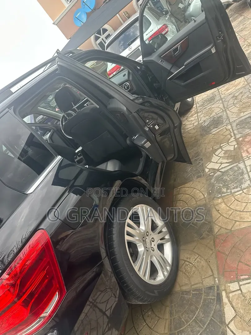 Mercedes-Benz GLK-Class 2014 Black