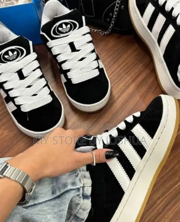 Adidas Sneakers