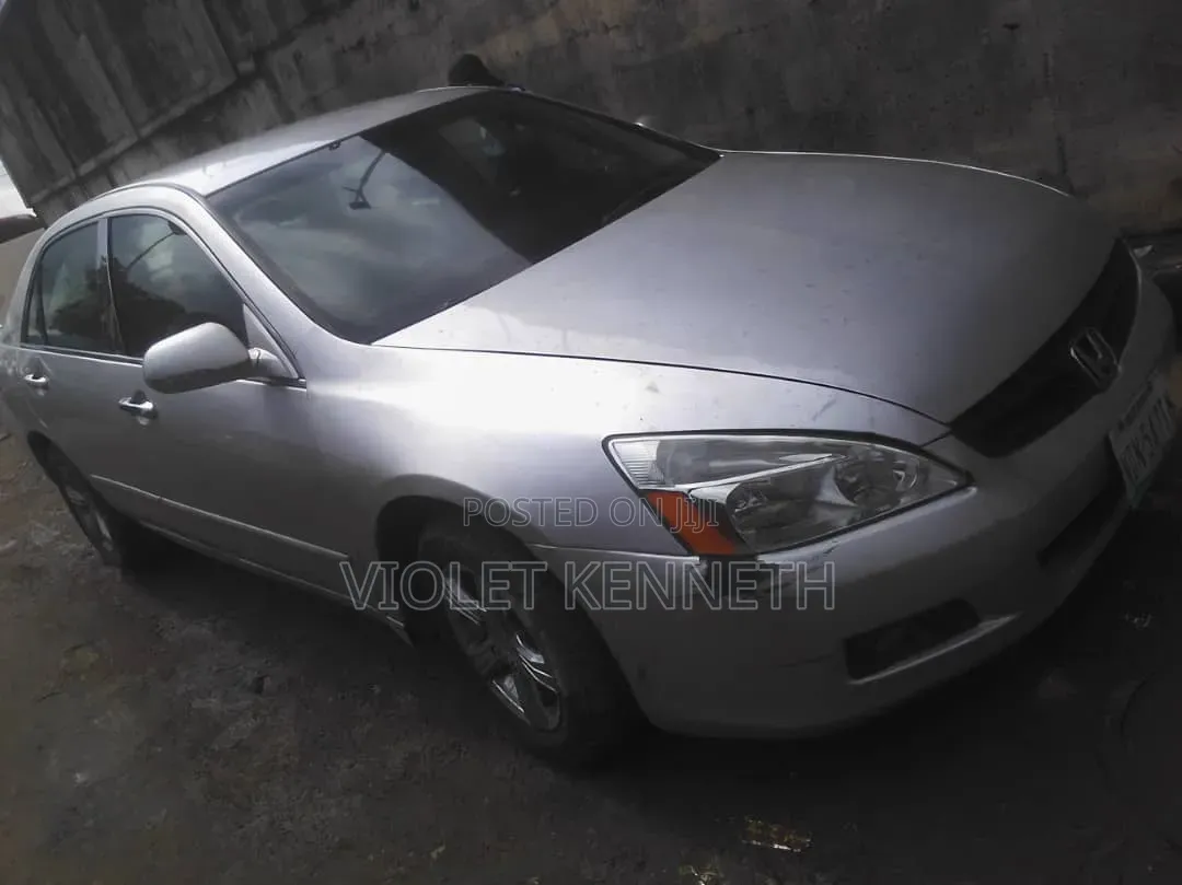Honda Accord 2006 Silver