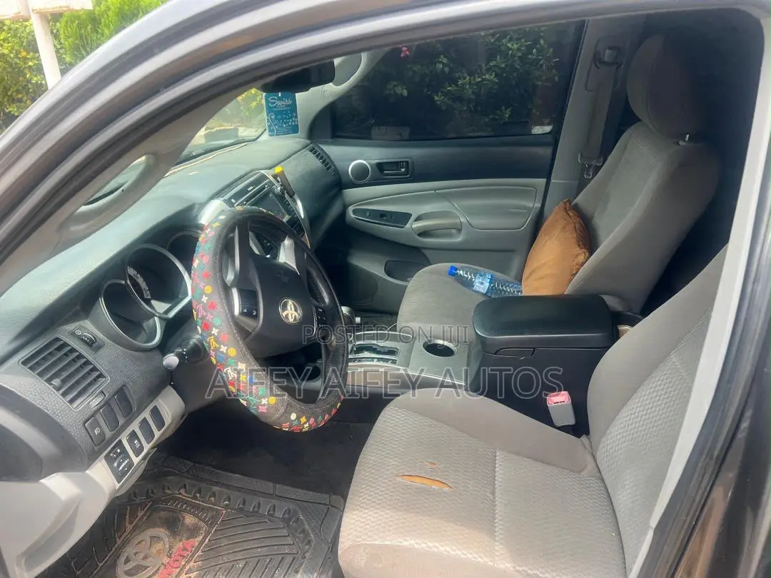 Toyota Tacoma 2013 Black