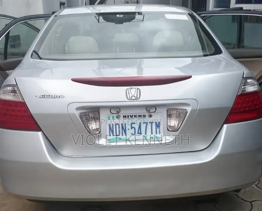 Honda Accord 2006 Silver