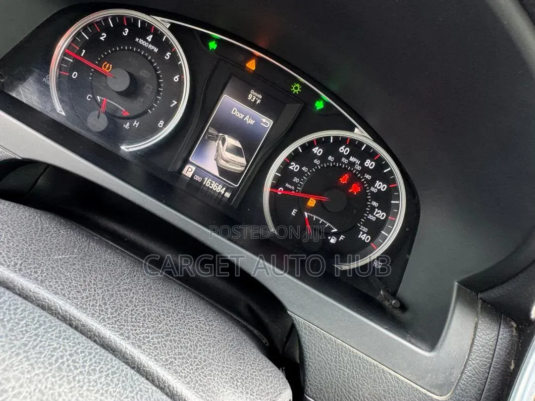 Toyota Camry 2016 Silver