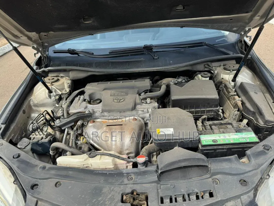 Toyota Camry 2016 Silver