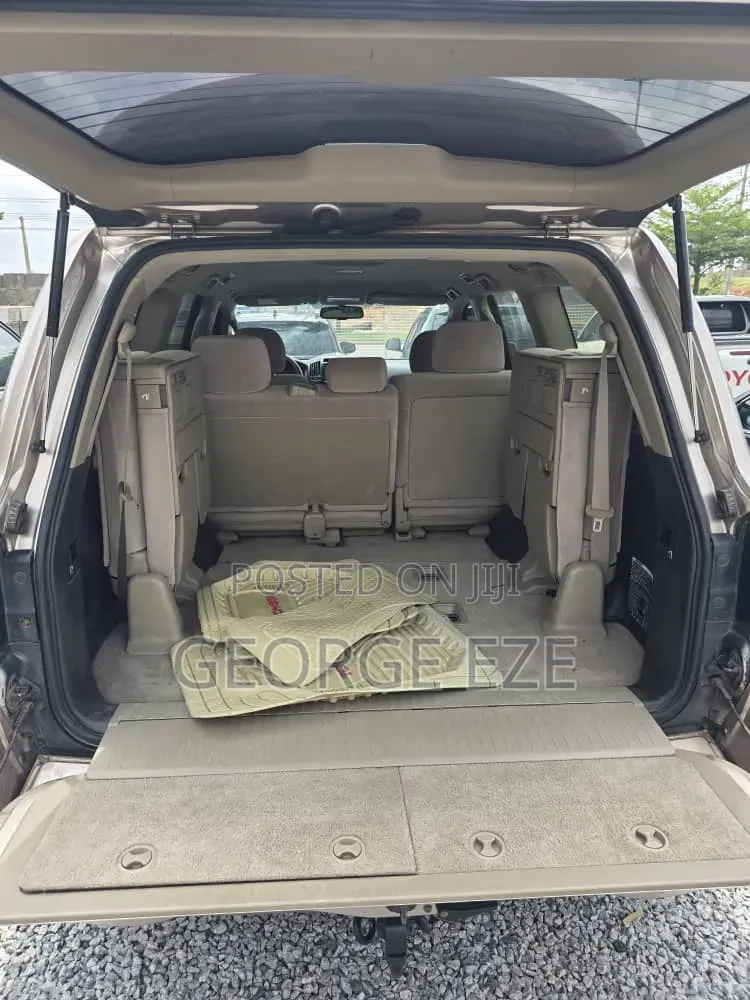 Toyota Land Cruiser 2009 Gold