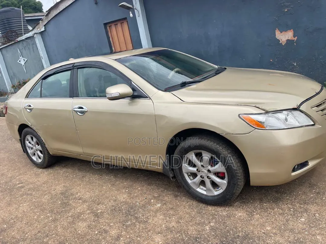 Toyota Camry 2008 Gold