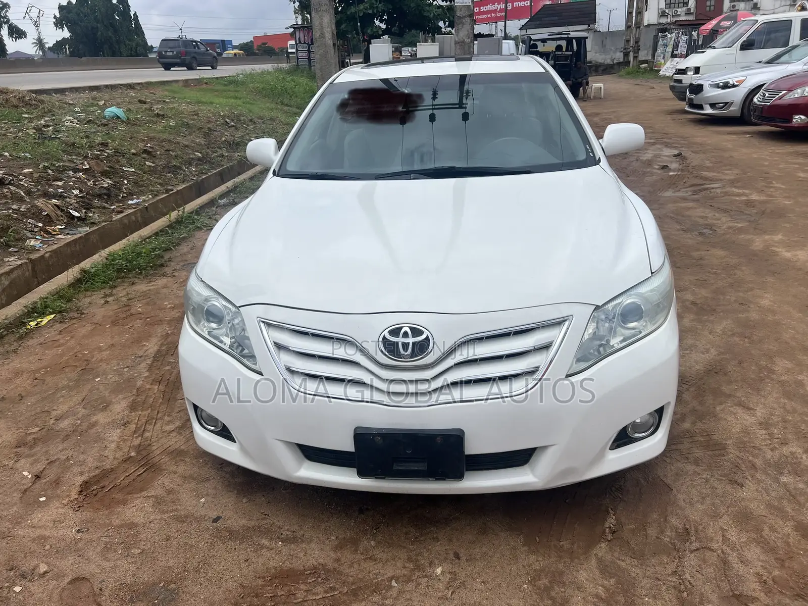 Toyota Camry XLE 4dr Sedan (2.5L 4cyl 6AM) 2010 White