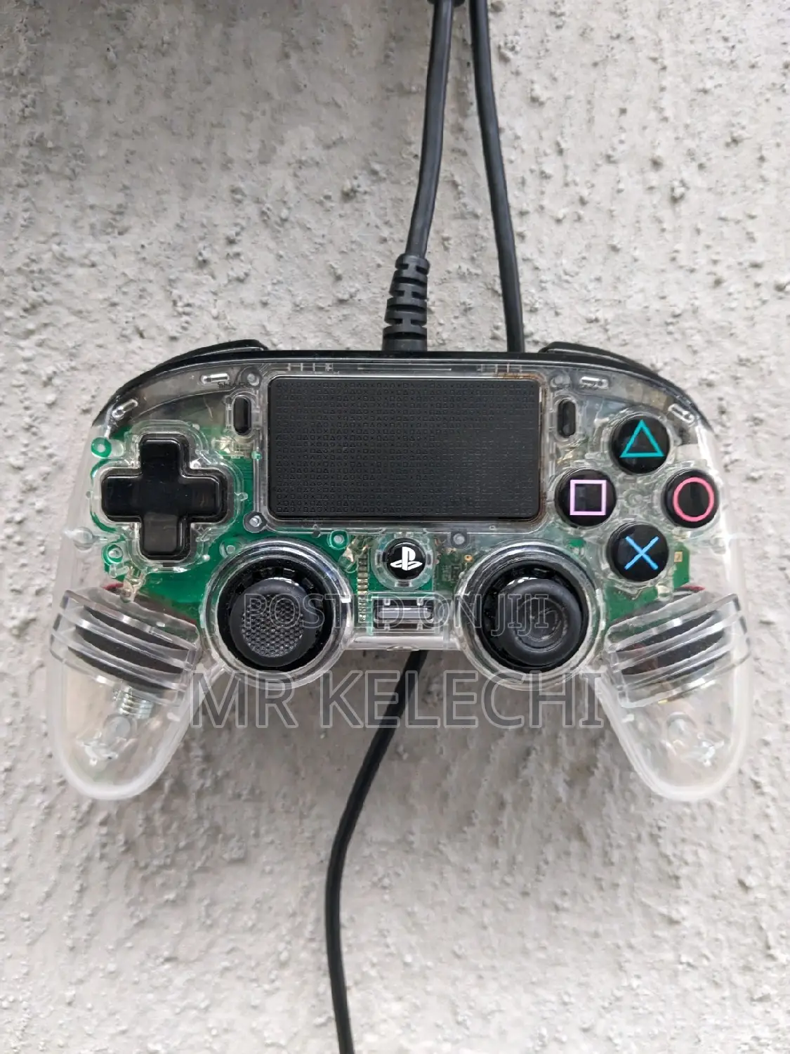 Transparent Nacon Wired Controller With Led Light. (PS3 and Ps4 Pad)