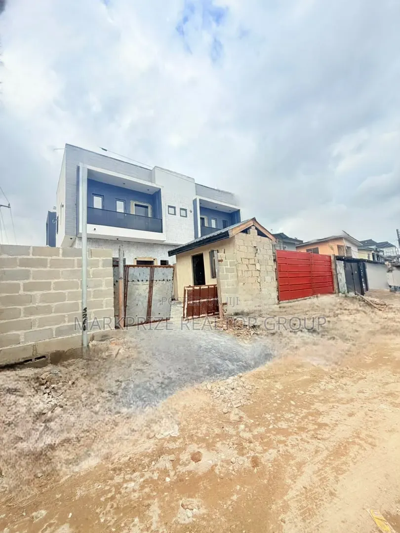 4bdrm Duplex in Ilupeju Lagos for sale