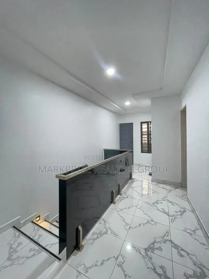 4bdrm Duplex in Maryland Lagos, Anthony Village for sale