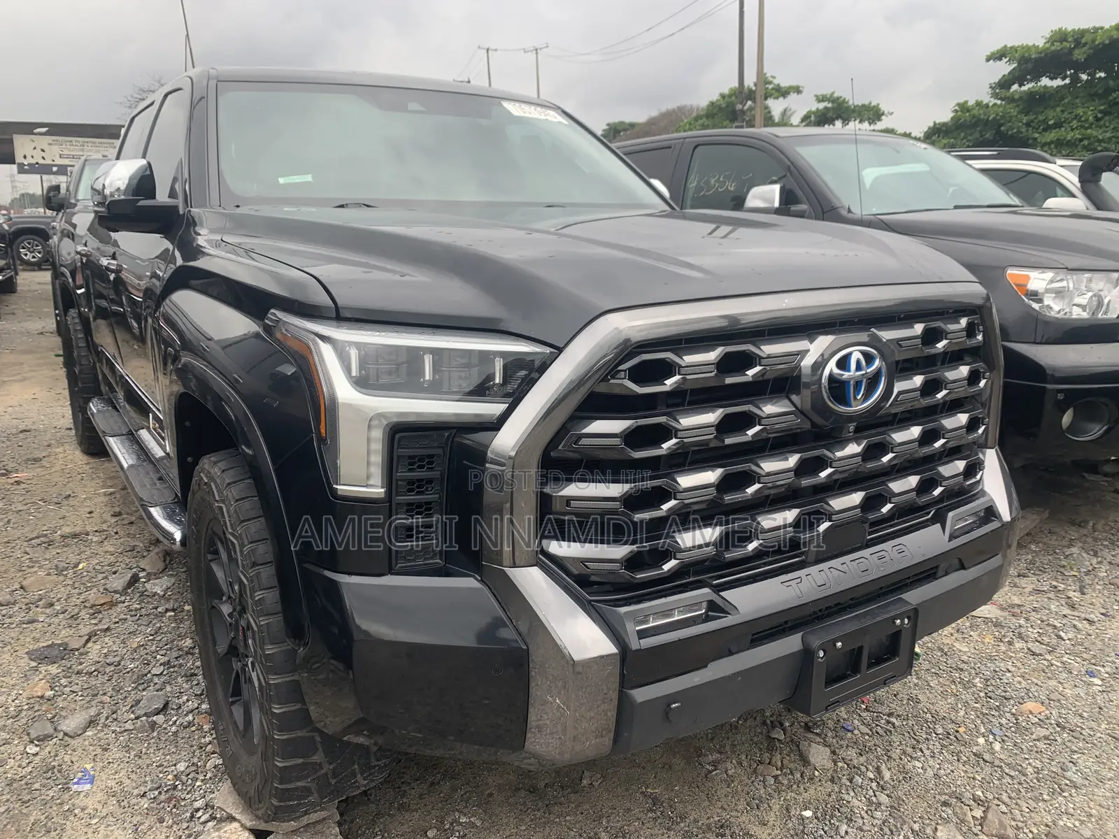 Toyota Tundra Platinum 2022 Black
