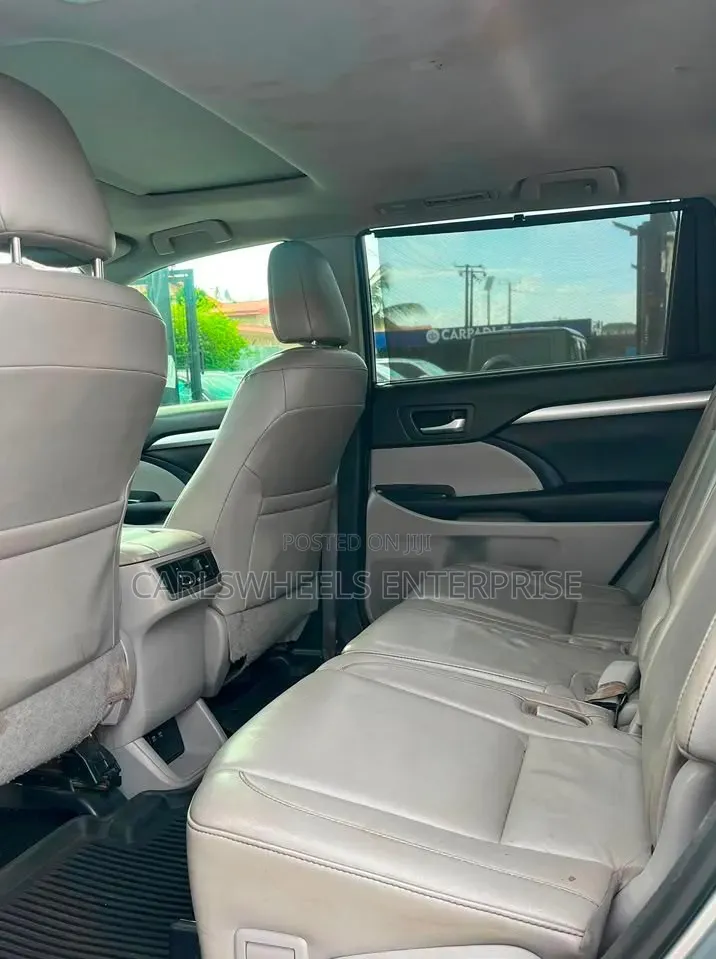Toyota Highlander 2017 Silver
