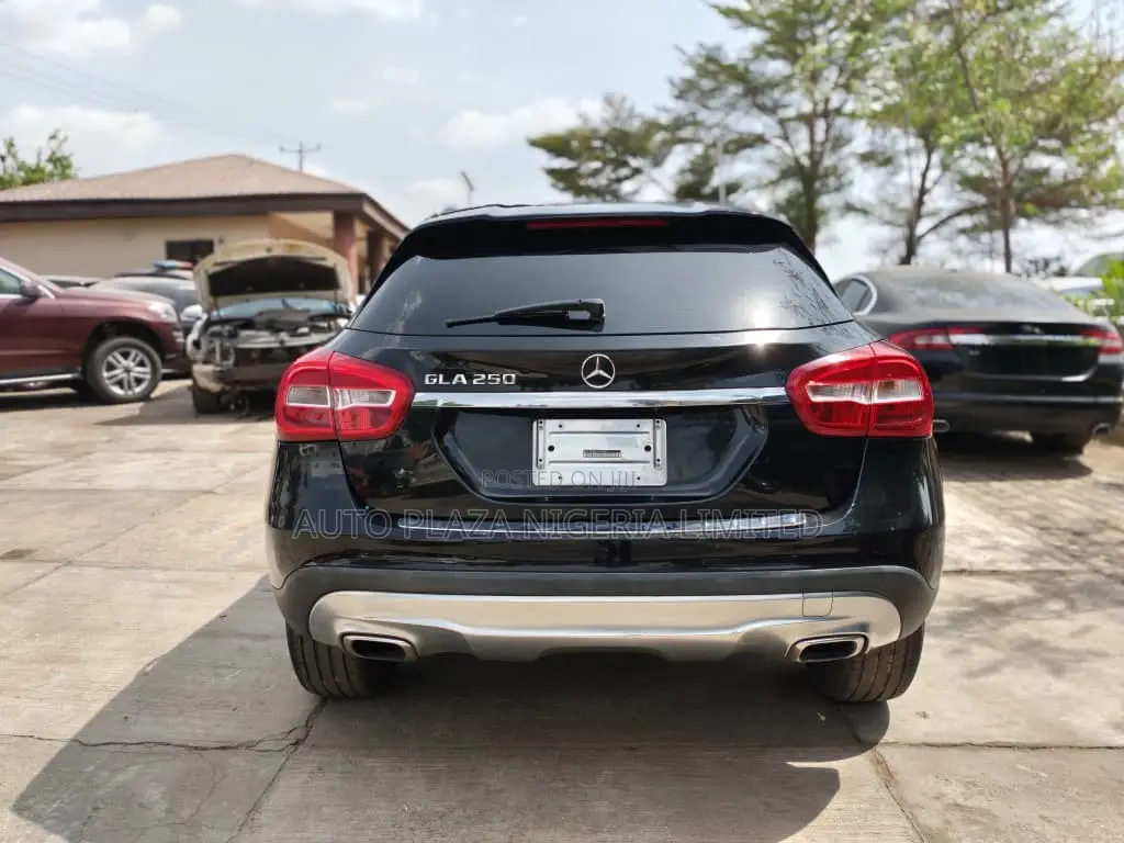 Mercedes-Benz GLA 250 2016 Black