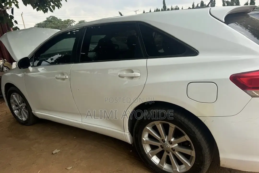Toyota Venza 2013 White