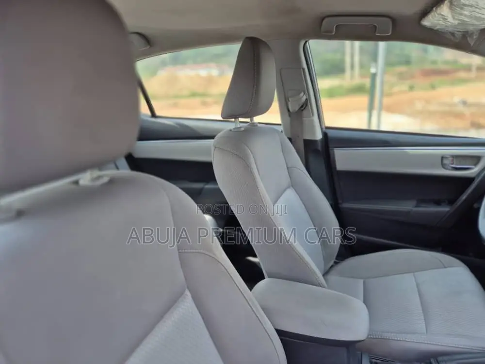 Toyota Corolla LE Eco 4dr Sedan (1.8L 4cyl CVT) 2016 Silver