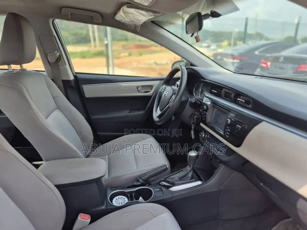 Toyota Corolla LE Eco 4dr Sedan (1.8L 4cyl CVT) 2016 Silver