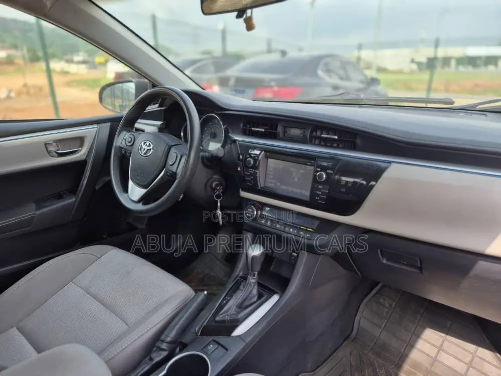 Toyota Corolla LE Eco 4dr Sedan (1.8L 4cyl CVT) 2016 Silver