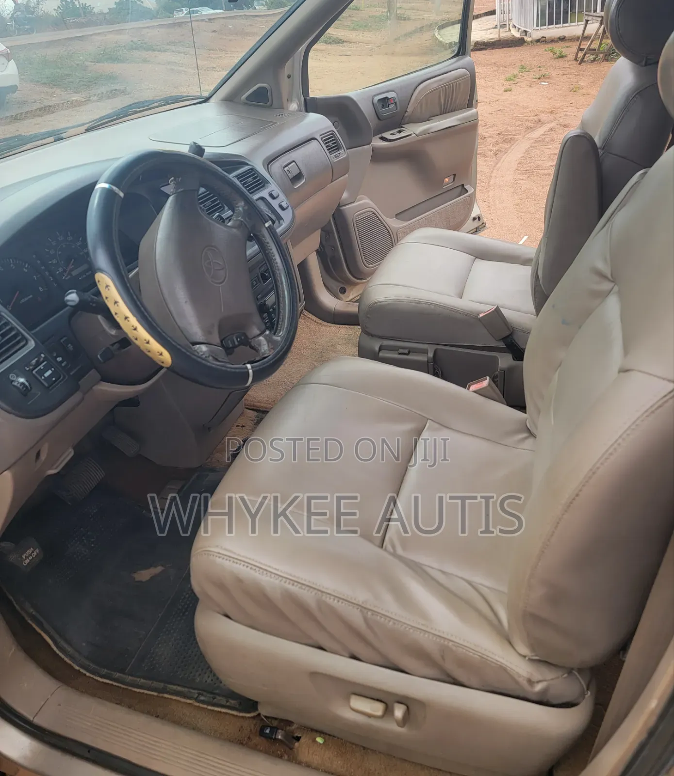 Toyota Sienna 2002 Gold