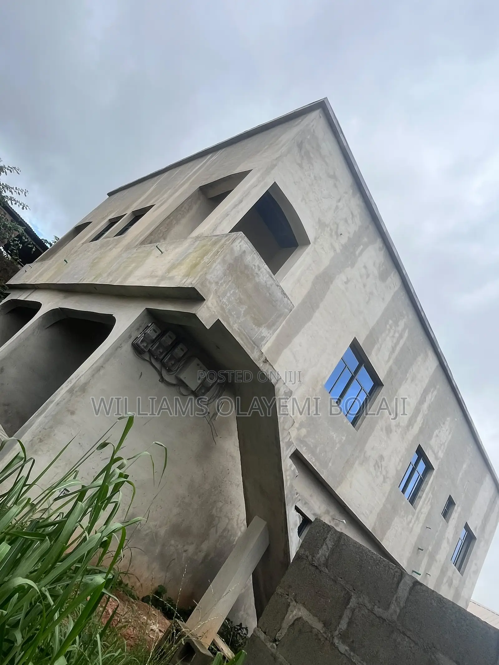 6bdrm Block of Flats in Ado-Odo/Ota for sale