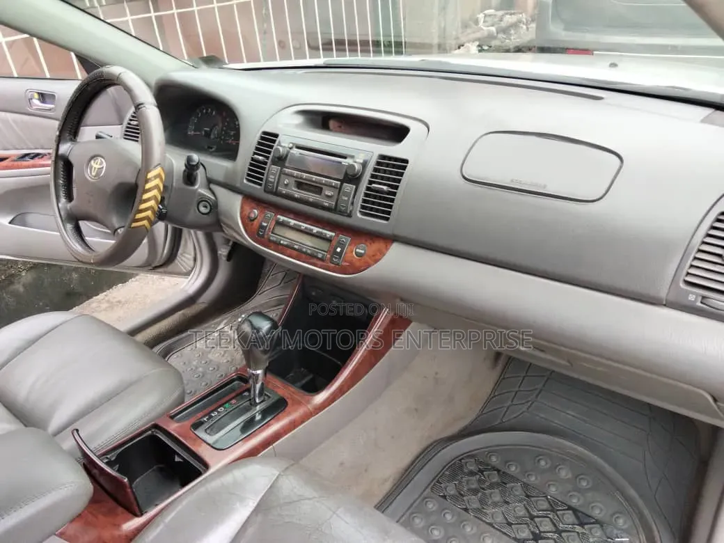 Toyota Camry 2003 Silver